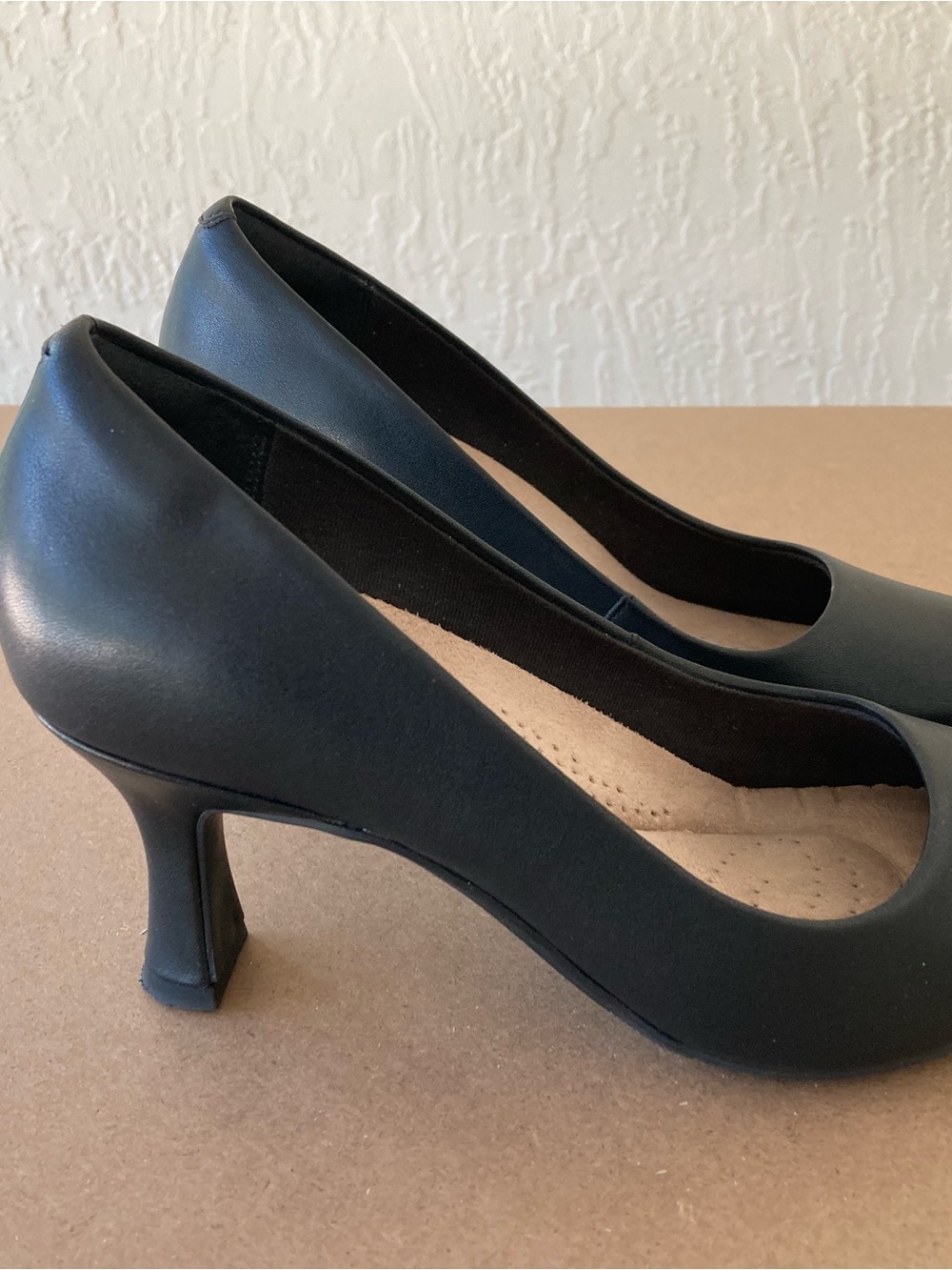 Clarks Black Mid Heel Classic Court Pumps